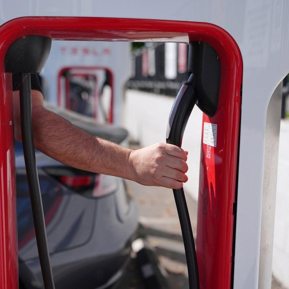 Study finds EVs quickly overcome their energy-intensive build to be cleaner than gas cars